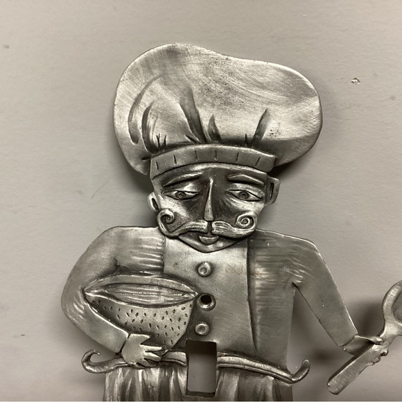 Vintage - Leandra Drumm - Pewter Chef Wall Light Switch Plate - Rare - Excellent - Picture 3 of 13